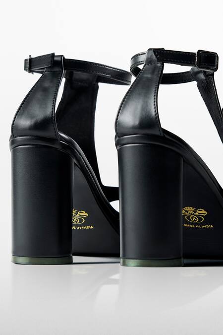 Buy Signature Sole Black Noir Luxe Peep-toe Block Heels Buy_Signature Sole_Black Noir Luxe Peep-toe Block Heels