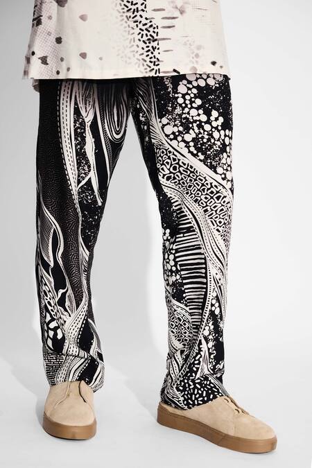 Buy SHASHA GABA Black Tussar Morph Print Straight Fit Pant Online at Aza Fashions Buy_SHASHA GABA_Black Tussar Morph Print Straight Fit Pant _Online_at_Aza_Fashions