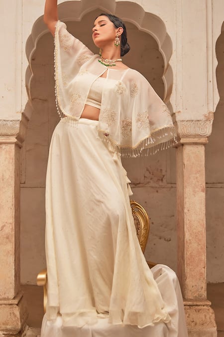 Geroo Jaipur_Off White Chiffon, Jacquard Sequins, Pearls Round Neck Lehenga Set _at_Aza_Fashions