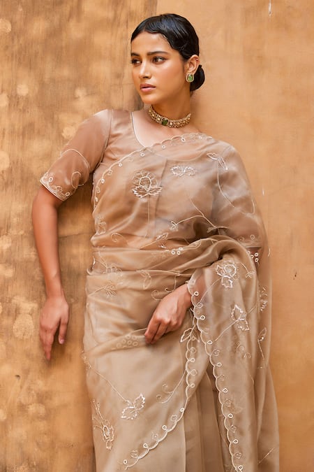 Buy Geroo Jaipur Gold Tissue Sequins, Embroidery Round Neck Hand Metallic Saree Set Online at Aza Fashions Buy_Geroo Jaipur_Gold Tissue Sequins, Embroidery Round Neck Hand Metallic Saree Set _Online_at_Aza_Fashions