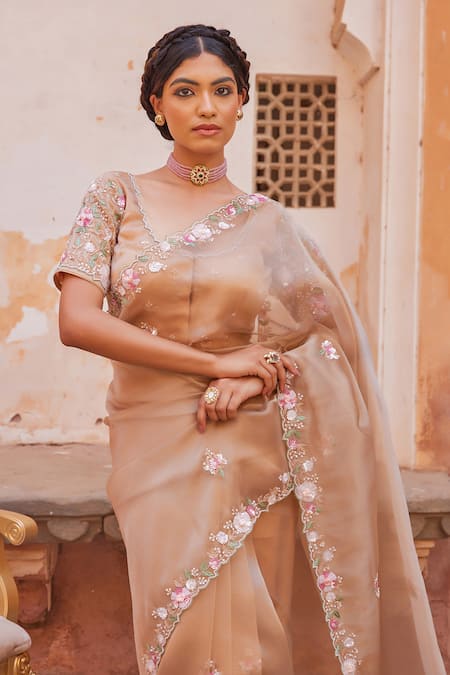 Geroo Jaipur Gold Tissue Embroidery Round Neck Antique Saree Set Online at Aza Fashions Geroo Jaipur_Gold Tissue Embroidery Round Neck Antique Saree Set _Online_at_Aza_Fashions