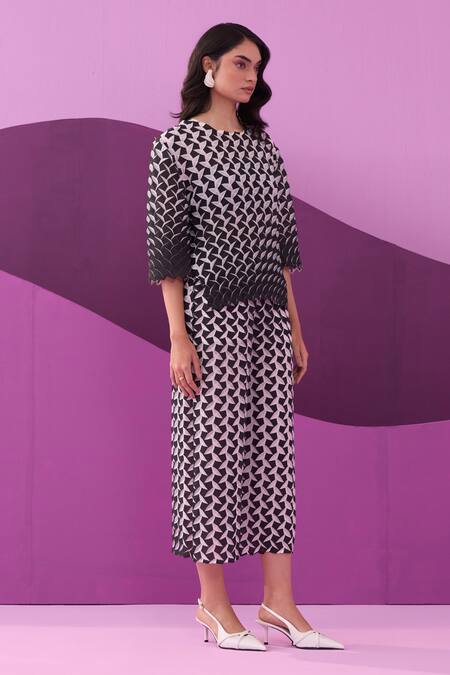 Pleats By Aruni White Crepe Round Neck Designer Edita Pant Set Online at Aza Fashions Pleats By Aruni_White Crepe Round Neck Designer Edita Pant Set _Online_at_Aza_Fashions