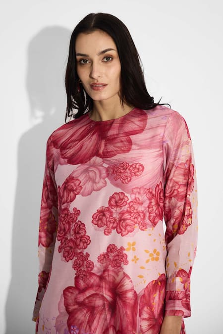 SHASHA GABA Pink Polyester Round Neck Floral Light Rose Kurta at Aza Fashions SHASHA GABA_Pink Polyester Round Neck Floral Light Rose Kurta _at_Aza_Fashions