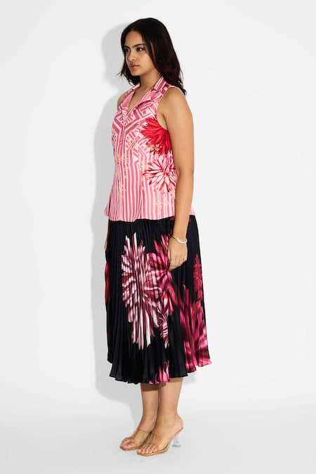 SHASHA GABA Pink Twill Collared Stripe Notch Vest at Aza Fashions SHASHA GABA_Pink Twill Collared Stripe Notch Vest _at_Aza_Fashions