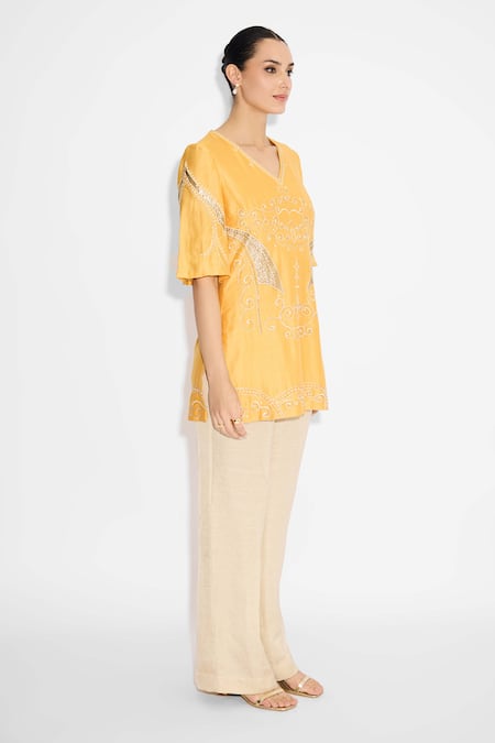SHASHA GABA_Yellow Polyester, Chanderi Applique V-neck Short Kurta _Online_at_Aza_Fashions