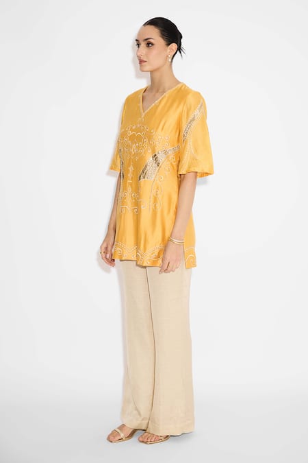 Buy_SHASHA GABA_Yellow Polyester, Chanderi Applique V-neck Short Kurta _Online_at_Aza_Fashions