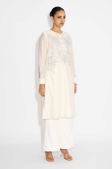 Buy_SHASHA GABA_Ivory Polyester, Chanderi Embroidery Round Neck Applique Straight Kurta _Online_at_Aza_Fashions