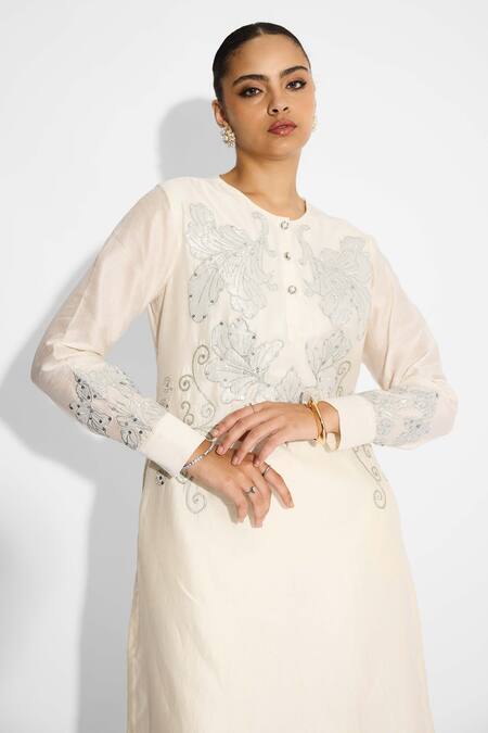 Shop_SHASHA GABA_Ivory Polyester, Chanderi Embroidery Round Neck Applique Straight Kurta _Online_at_Aza_Fashions