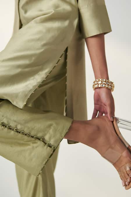 Buy_Studio Bagechaa_Green Chanderi Round Neck Kurta Set _Online_at_Aza_Fashions