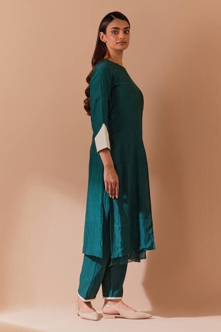 Priya Chaudhary Green Chanderi Round Neck Soft Kurta Set Online at Aza Fashions Priya Chaudhary_Green Chanderi Round Neck Soft Kurta Set _Online_at_Aza_Fashions