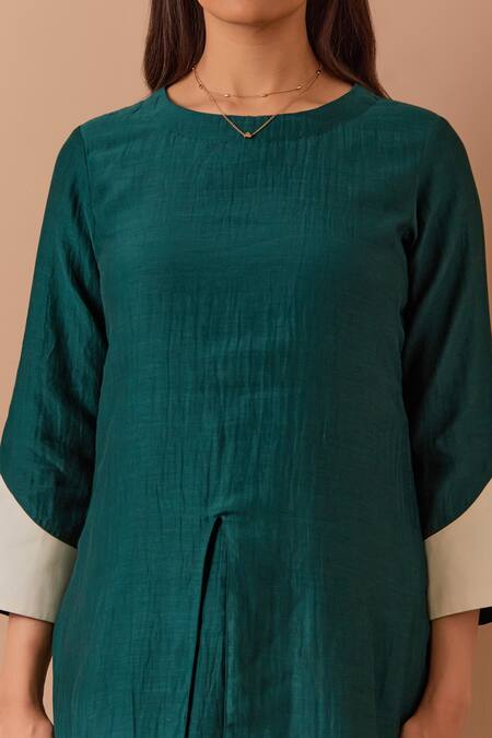 Shop Priya Chaudhary Green Chanderi Round Neck Soft Kurta Set Online at Aza Fashions Shop_Priya Chaudhary_Green Chanderi Round Neck Soft Kurta Set _Online_at_Aza_Fashions