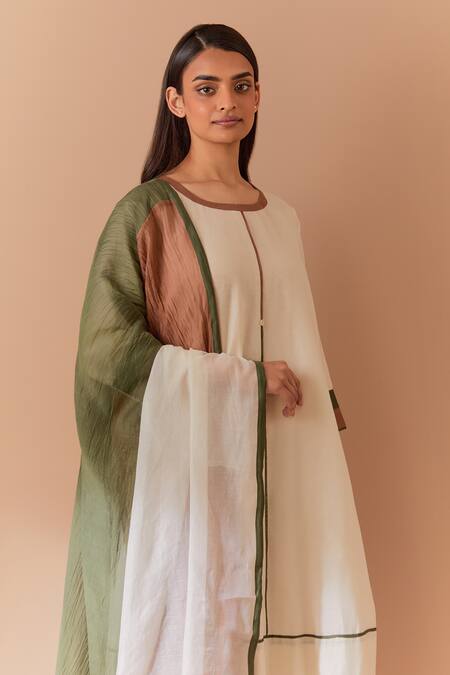 Shop Priya Chaudhary White Chanderi Round Neck White-brown Kurta Set Online at Aza Fashions Shop_Priya Chaudhary_White Chanderi Round Neck White-brown Kurta Set _Online_at_Aza_Fashions