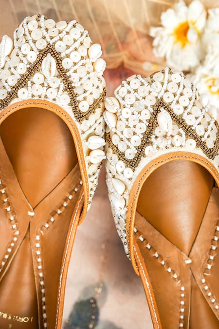 Loryphilory Zohra Sequin Embellished Juttis 
