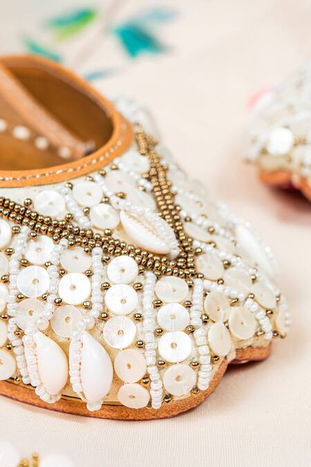 Buy_Loryphilory_Ivory Zohra Sequin Embellished Juttis _Online_at_Aza_Fashions