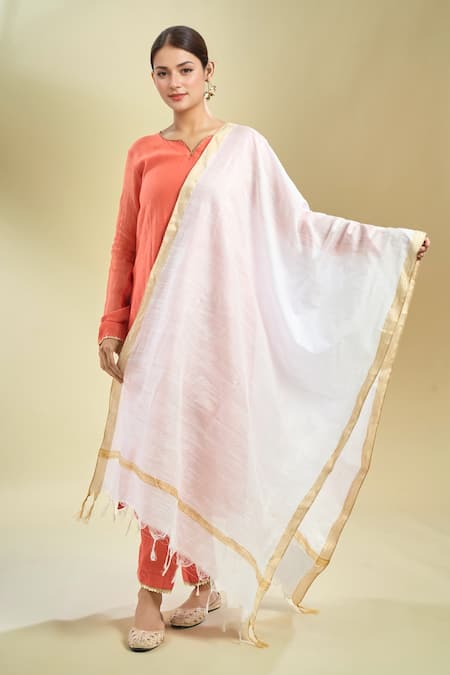 Samyukta Singhania White & Gold-Toned Cotton Tussar Dupatta 