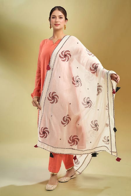 Samyukta Singhania Embroidered Off-White Dupatta with Mirror Work 