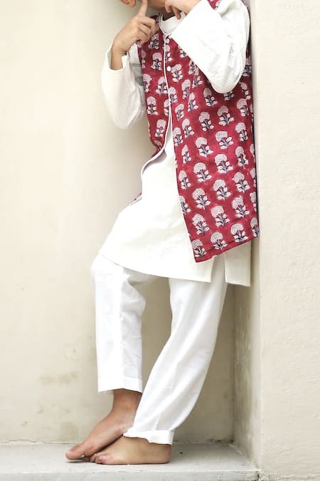 Shop_Petite Pomme_White Cotton Sequins Crimson Dahlia Kurta Set With Bundi _Online_at_Aza_Fashions