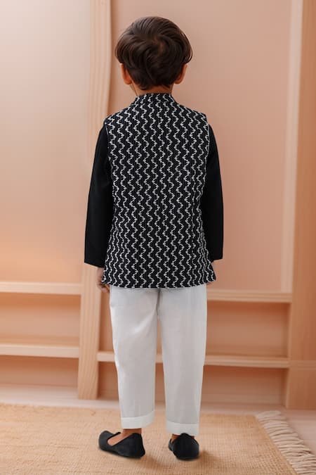 Arihant Rai Sinha Black Chevron Kurta Set 