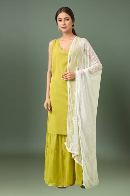 Samyukta Singhania White Embroidered Dupatta 