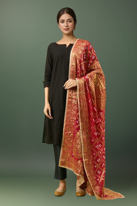 Samyukta Singhania Woven Banarasi Bandhej Dupatta 