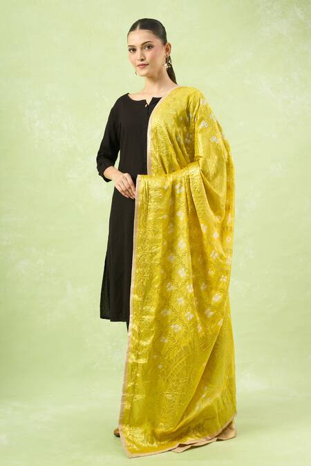 Buy_Naintara Bajaj_Yellow Silk Woven Design Banarasi Bandhej Dupatta _Online_at_Aza_Fashions