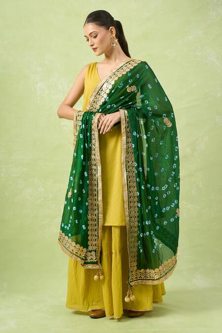 Shop_Samyukta Singhania_Green Embroidered Bandhani Dupatta With Gotta Patti_Online_at_Aza_Fashions
