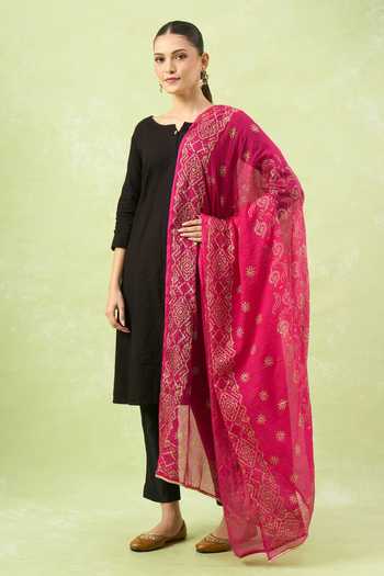 Samyukta Singhania_Pink Cotton Kota Block Printed Dupatta_Online_at_Aza_Fashions