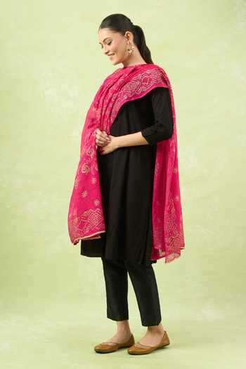 Buy_Samyukta Singhania_Pink Cotton Kota Block Printed Dupatta_Online_at_Aza_Fashions
