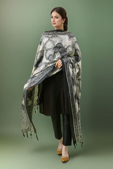 Samyukta Singhania Black & White Printed Dupatta 