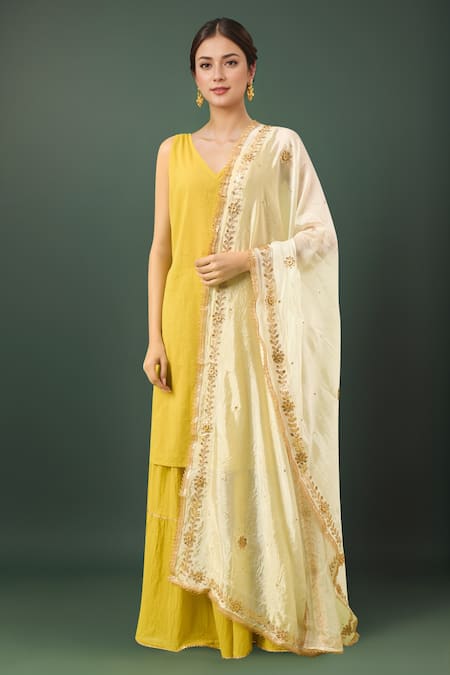 Samyukta Singhania Cream & Gold Embroidered Dupatta 