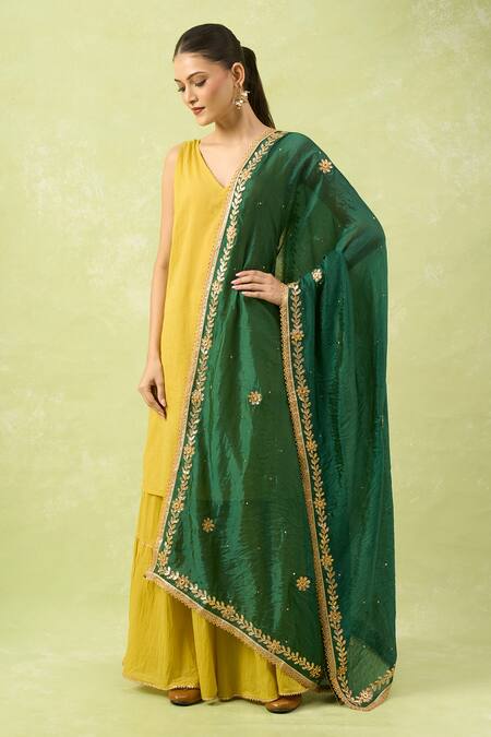 Samyukta Singhania_Green Embroidered Dupatta With Beads And Stones_Online_at_Aza_Fashions