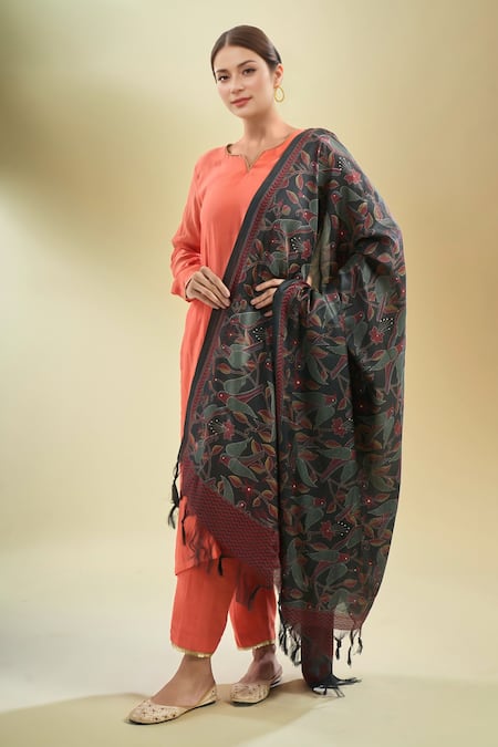 Samyukta Singhania Black & Multi Printed Dupatta 