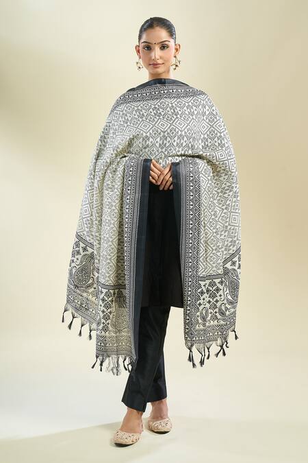Samyukta Singhania_Black Cotton And White Printed Dupatta_Online_at_Aza_Fashions