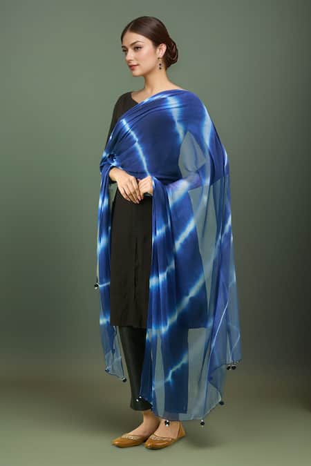 Samyukta Singhania Navy Blue Striped Dupatta 
