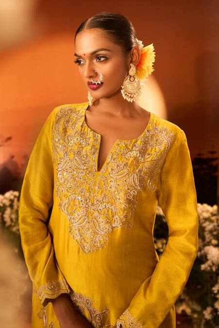 Buy_Neha Khullar X AZA_Yellow Silk, Chanderi, Modal, Organza Embroidery Split V-neck Kurta Set 
