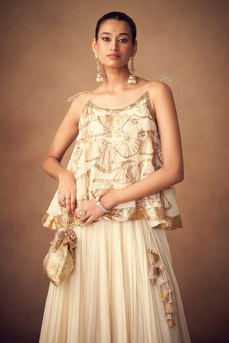 Buy Taavare Off White Muslin, Cotton Tassels, Embroidery Round Designer Fusion Lehenga Set Online at Aza Fashions Buy_Taavare_Off White Muslin, Cotton Tassels, Embroidery Round Designer Fusion Lehenga Set_Online_at_Aza_Fashions