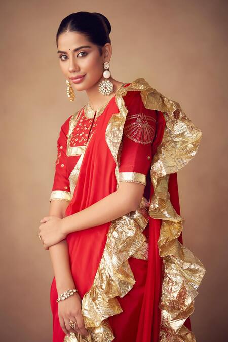 Taavare_Red Silk Zari, Embroidery Round Neck Classic Saree With Blouse_Online_at_Aza_Fashions