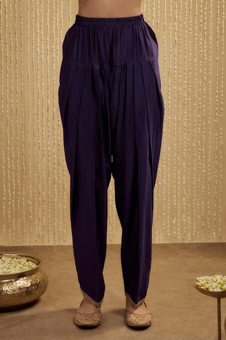 Mehak Murpana Purple Silk, Chanderi Embroidery V-neck Kurta Pant Set Online at Aza Fashions Mehak Murpana_Purple Silk, Chanderi Embroidery V-neck Kurta Pant Set _Online_at_Aza_Fashions