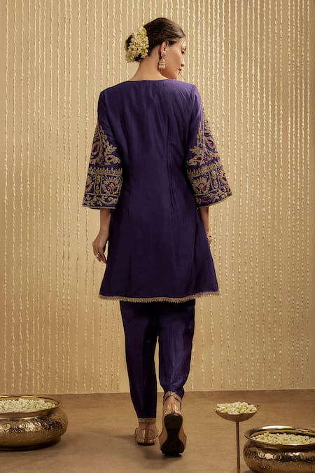 Shop Mehak Murpana Purple Silk, Chanderi Embroidery V-neck Kurta Pant Set at Aza Fashions Shop_Mehak Murpana_Purple Silk, Chanderi Embroidery V-neck Kurta Pant Set _at_Aza_Fashions