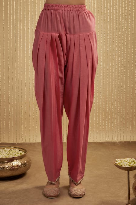 Mehak Murpana_Coral Silk, Chanderi Embroidery Split V-neck Pink Kurta Set _Online_at_Aza_Fashions