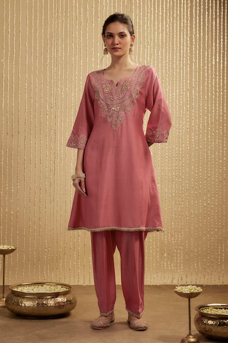 Mehak Murpana Coral Pink Embroidered Kurta Set 