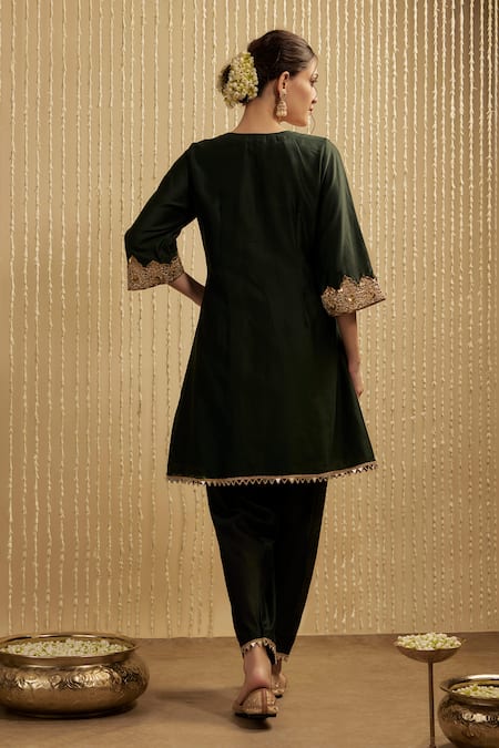 Shop Mehak Murpana Green Chanderi, Silk Embroidery Round Neck Dark Kurta Set at Aza Fashions Shop_Mehak Murpana_Green Chanderi, Silk Embroidery Round Neck Dark Kurta Set _at_Aza_Fashions