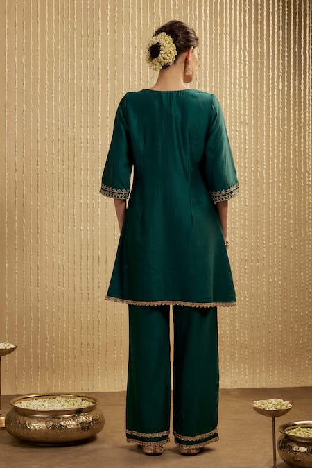 Shop Mehak Murpana Teal Silk, Chanderi Embroidery Round Neck Green Kurta Set at Aza Fashions Shop_Mehak Murpana_Teal Silk, Chanderi Embroidery Round Neck Green Kurta Set _at_Aza_Fashions