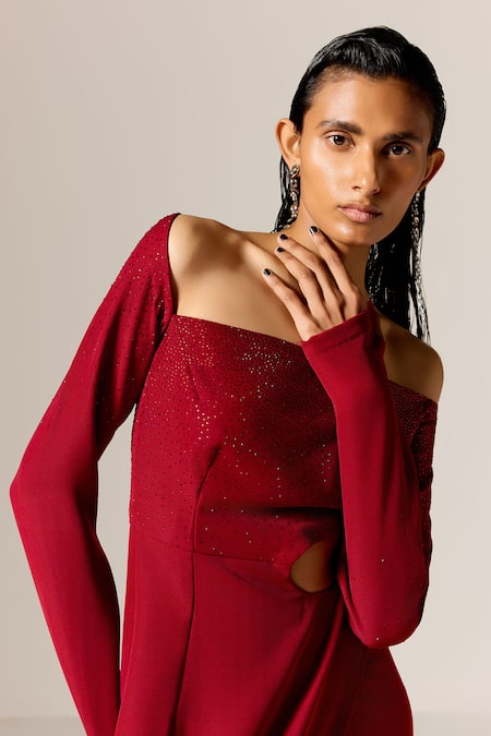 Manika Nanda Red Crepe, Twill Sequins Off-shoulder Deep Star Cutout Gown Online at Aza Fashions Manika Nanda_Red Crepe, Twill Sequins Off-shoulder Deep Star Cutout Gown _Online_at_Aza_Fashions