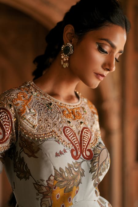 ISHA GUPTA TAYAL Gray Organza Embroidery, Beads Round Neck Grey Floral Anarkali Set Online at Aza Fashions ISHA GUPTA TAYAL_Gray Organza Embroidery, Beads Round Neck Grey Floral Anarkali Set _Online_at_Aza_Fashions