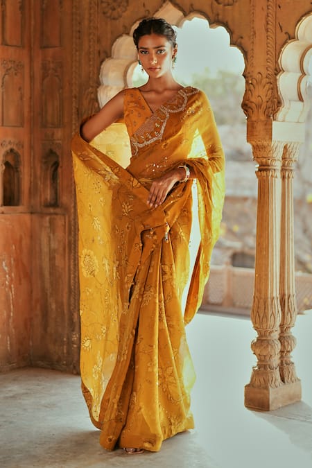 Buy ISHA GUPTA TAYAL Gold Organza, Chanderi Silk, Satin Embroidery V-neck Printed Saree Set Online at Aza Fashions Buy_ISHA GUPTA TAYAL_Gold Organza, Chanderi Silk, Satin Embroidery V-neck Printed Saree Set _Online_at_Aza_Fashions