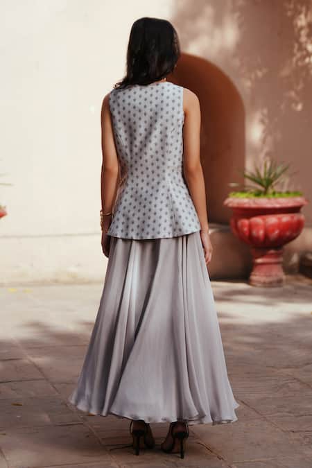 Shop ISHA GUPTA TAYAL Gray Organza, Chanderi Silk Brooches V-neck Grey Skirt And Waistcoat at Aza Fashions Shop_ISHA GUPTA TAYAL_Gray Organza, Chanderi Silk Brooches V-neck Grey Skirt And Waistcoat _at_Aza_Fashions