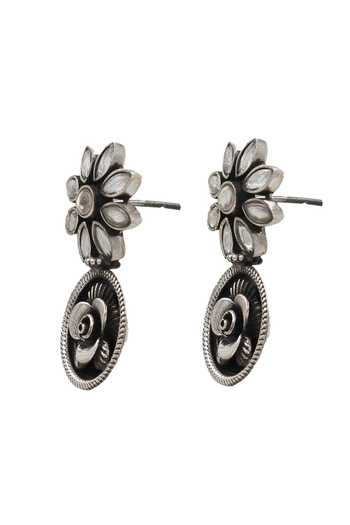 Buy Sangeeta Boochra Silver Plated Stones Kundan Handcrafted Earrings Online at Aza Fashions Buy_Sangeeta Boochra_Silver Plated Stones Kundan Handcrafted Earrings _Online_at_Aza_Fashions