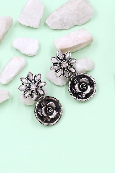 Sangeeta Boochra Kundan Silver Handcrafted Earrings 
