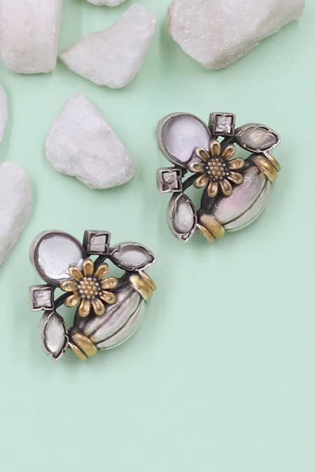 Sangeeta Boochra Designer Silver Handcrafted Stud Earrings 